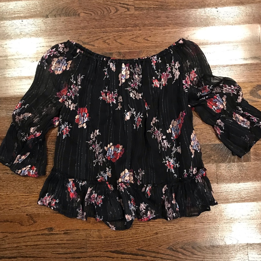 “Lucky Brand” Off The Shoulder Metallic Blouse